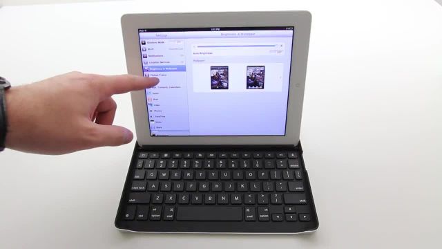 آنباکس و بررسی Logitech Keyboard Case for iPad 2