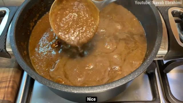 طرز تهیه خورشت فسنجان با مرغ خوشمزه و مجلسی غذای اصیل ایرانی