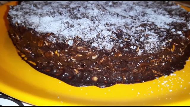 طرزتهیه کیک موز شکلاتی رژیمی بدون آرد و شکر