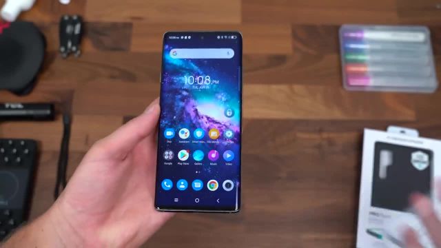 آنباکس و بررسیTCL 20 Pro 5G