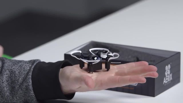 آنباکس و بررسی  Smallest Video Drone