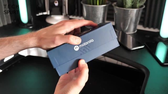 آنباکس و بررسی Motorola Moto G 5G Plus بهترین موتو تلفن 2020