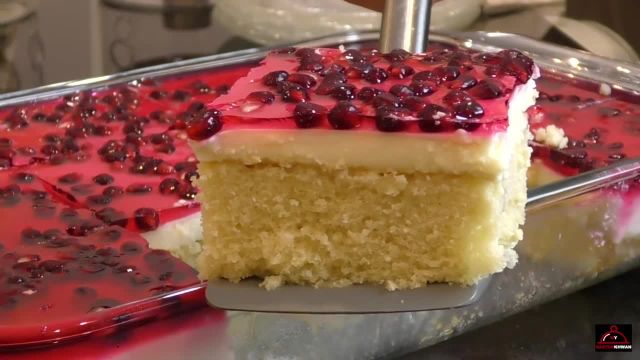 طرز پخت کیک اسفنجی با فرنی و ژله خوشمزه و مجلسی به سبک افغانی
