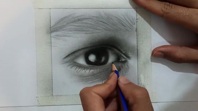 آموزش نقاشی سیاه قلم : طراحی چشم بصورت هایپررئال (قسمت 11)