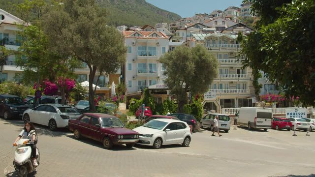 گردش در KAS شهر کوچک توریستی جذاب | سفر تابستانی به ترکیه و ویدیوی زندگی شهری