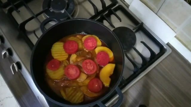 طرز تهیه تاس کباب آبدار و خوشمزه غذای سنتی و اصیل ایرانی