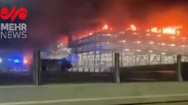  وقوع آتش‌ سوزی گسترده در فرودگاه لاتون انگلیس | فیلم