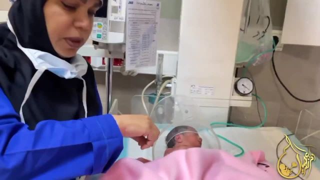 تولد نوزادان دوقلو با آی وی اف مادر در 49 سالگی