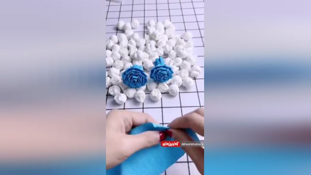 درست کردن گل رز با کاغذ کشی | ویدیو