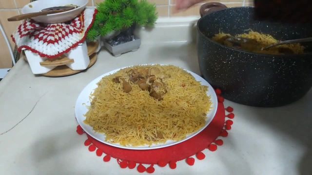 طرز تهیه بریانی با گوشت گوسفند غذای مجلسی افغانی ها فوق العاده خوشمزه
