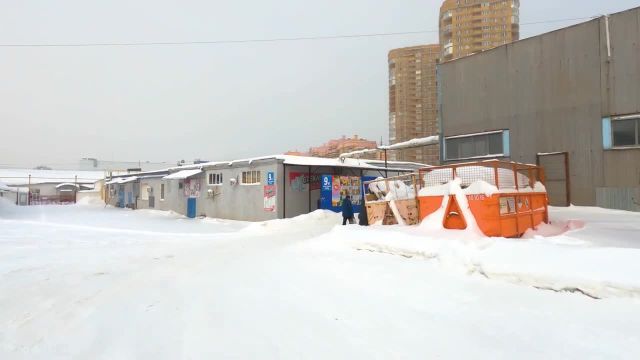 پیاده‌ روی در خیابان‌ های پوشیده از برف اوفا | تور پیاده‌ روی در شهر زمستانی + صداهای شهر