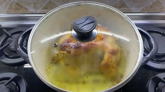 طرز تهیه مرغ شکم پر بدون فر فوق العاده خوشمزه و لذیذ مرحله به مرحله