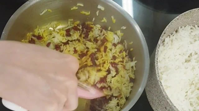 طرز تهیه هویج پلو با گوشت قلقلی خوشمزه و مجلسی غذای ایرانی اصیل
