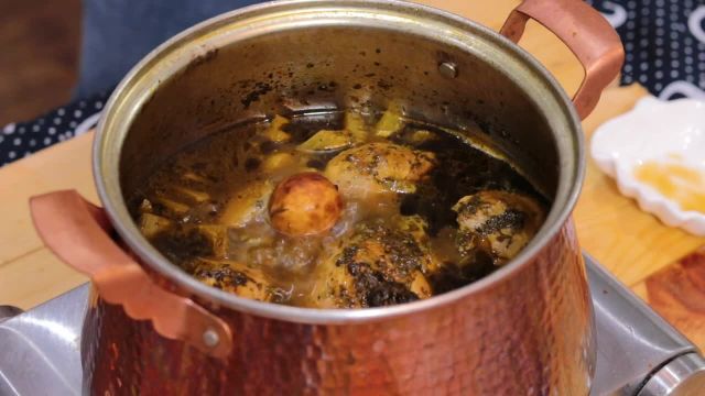 طرز پخت خورشت کرفس با مرغ خوشمزه و خوشرنگ غذای مجلسی ایرانی