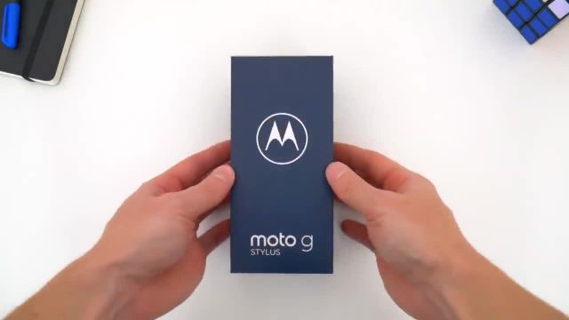 آنباکس و بررسی موتورولا Moto G Stylus (2022)