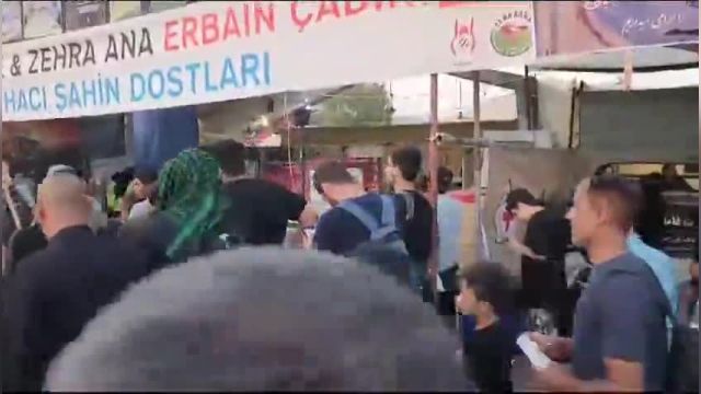 موکب‌ های مردمی جمهوری آذربایجان و ترکیه در پیاده روی اربعین