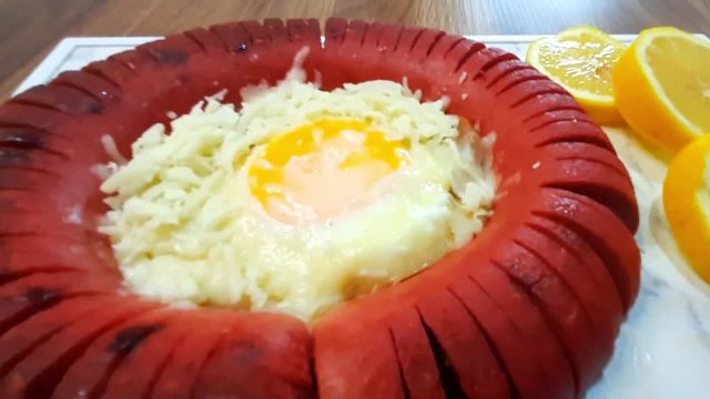 طرز تهیه یک صبحانه ساده و مجلسی با تخم مرغ و سوسیس