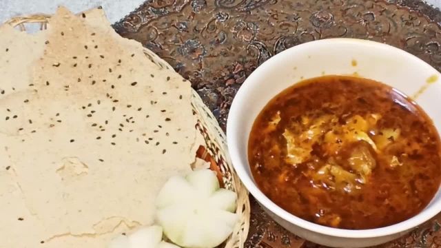 طرز تهیه اشکنه اصیل ایرانی با تخم مرغ و سیب زمینی | غذای فراموش شده ایرانی!