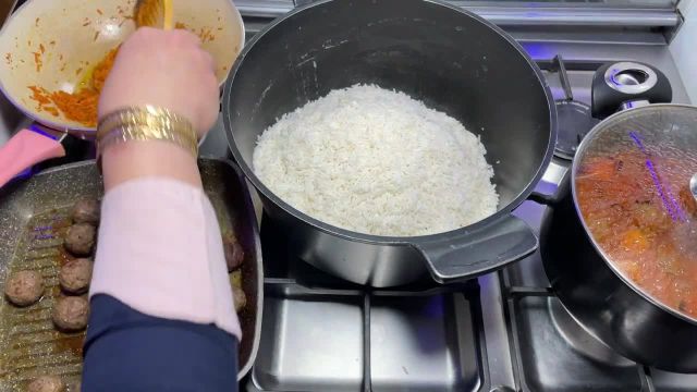 طرز تهیه پلو بخارا ازبکی با هویج و کشمش