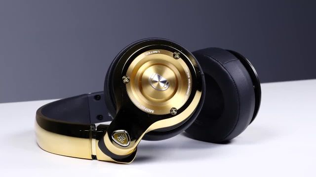 آنباکس و بررسی The Golden Headphones