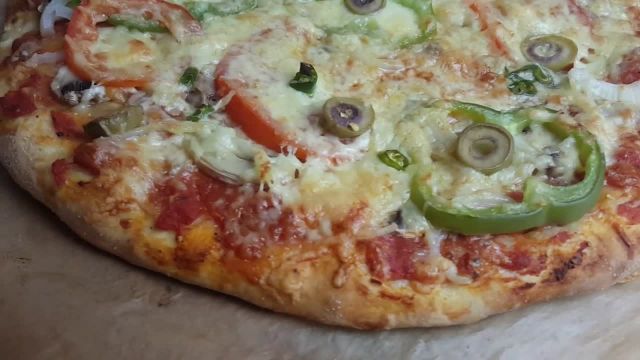 طرز تهیه پیتزا خانگی فوق العاده خوشمزه با دستور افغانی