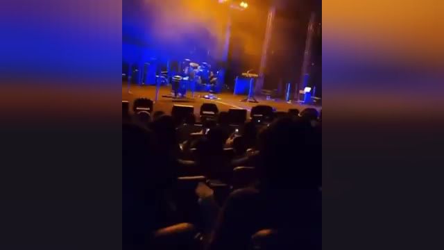 تشویق علی کریمی در کنسرت سیروان خسروی | ویدیو