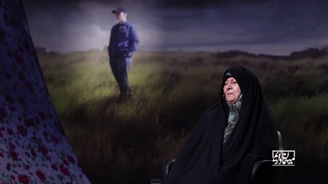 دیدار خاطره‌انگیز مادر شهید محسن برهانی با رهبر انقلاب: یک لحظه بی‌فراموش