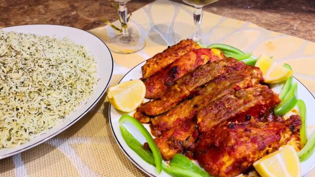 طرز تهیه سبزی پلو ماهی با سس قرمز مجلسی و خوشمزه مخصوص شب عید