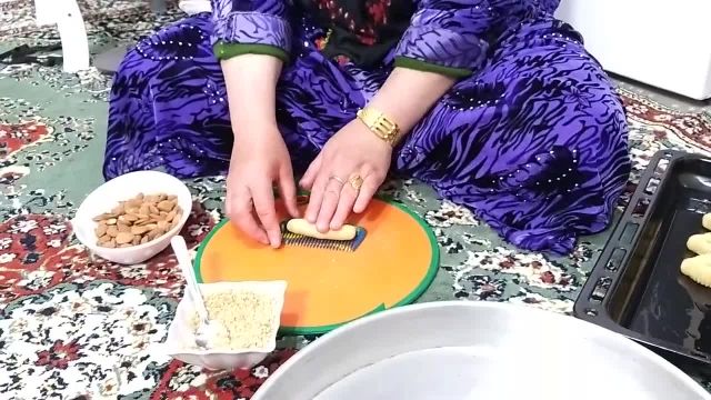 طرز تهیه شیرینی نارگیلی خوشمزه و بی نظیر به سبک افغانی با شهد مخصوص