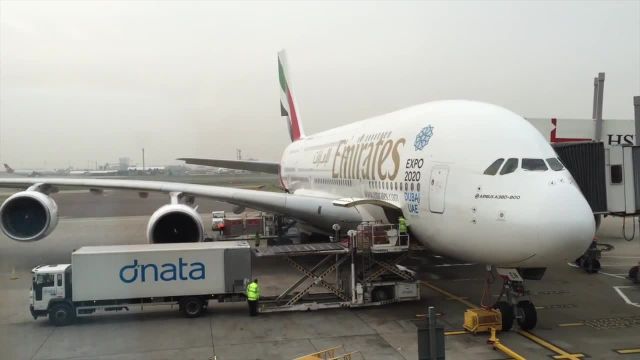بررسی آخرین فناوری هواپیماهای A380 امارات