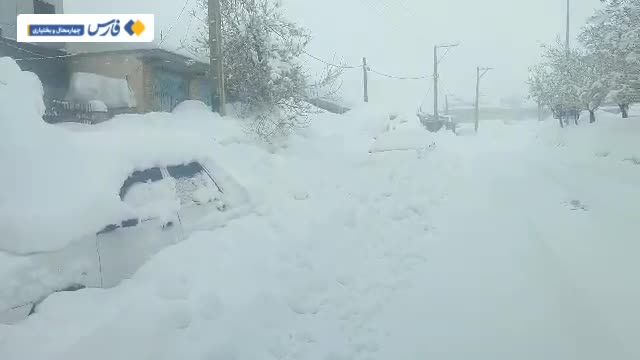 ارتفاع 2 متری برف در «کوهرنگ» | ویدیو