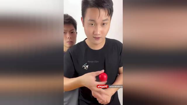 آموزش ترفندهای شعبده بازی با توپ‌های قرمز جادویی | ویدیو