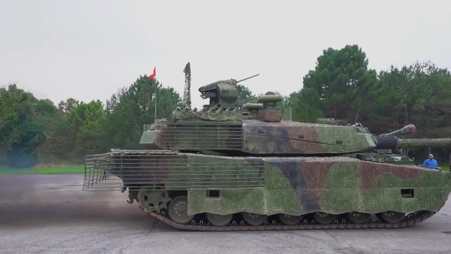 ترکیه اولین تانک بومی خود را به ارتش تحویل داد | ویدیو - مشرق نیوز