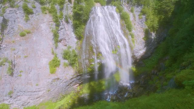 طبیعت و صدای آبشار برای آرامش | آبشار نارادا خوش منظره در کوه رینیر