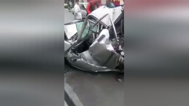 ویدیو مچاله شدن یک پراید پس از تصادف در مشهد