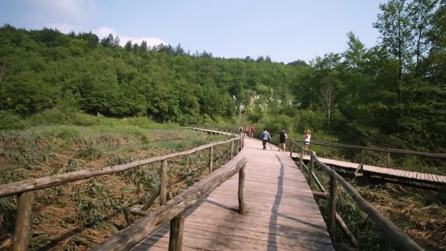 پارک ملی دریاچه‌ های پلیتویس، کرواسی | تور پیاده‌ روی در طبیعت