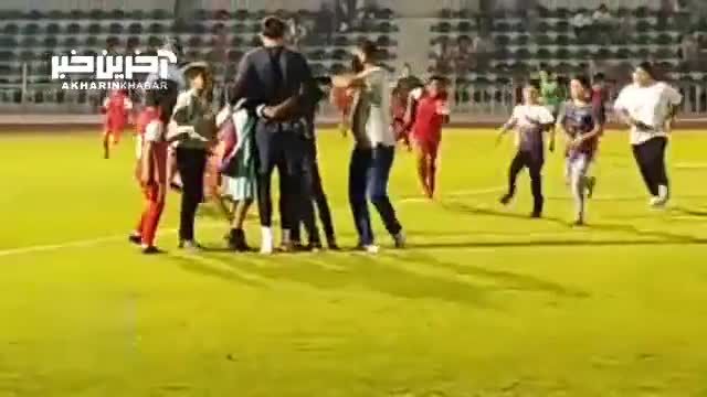 جیمی جامپ ها: تمرین امشب ملی پوشان فوتبال ایران را مورد هجوم قرار داد!