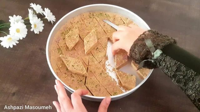 طرز تهیه حلوای برشی خوشمزه و سنتی دسر اصیل ایرانی