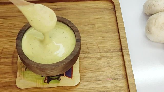 طرز تهیه سس پنیر برای سیب زمینی