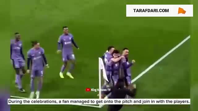 لحظات شادی عجیب نونیز و کوناته با هواداران لیورپول بعد از گل