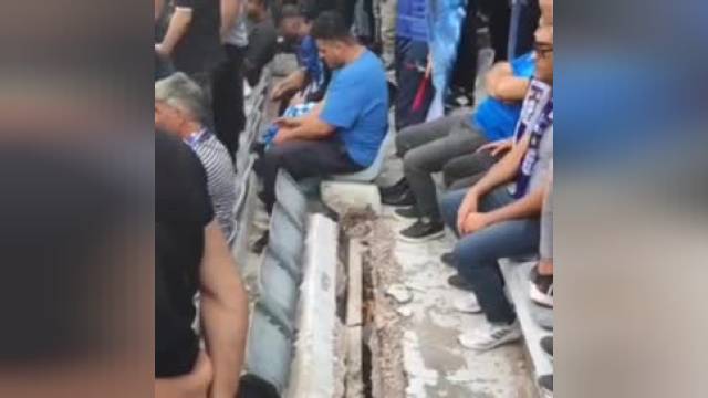 وضعیت فاجعه بار سکوهای  ورزشگاه آزادی از نمای نزدیک | ویدیو