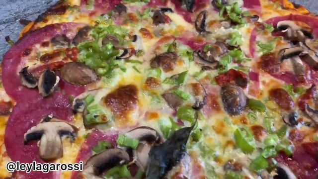 طرز تهیه پیتزا و خمیر پیتزای ایتالیایی حرفه ای و نازک