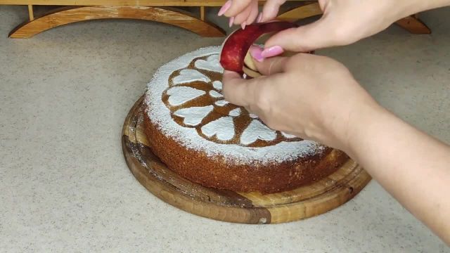 طرز پخت کیک پای سیب خوشمزه و عالی با عطر و طعمی بی نظیر