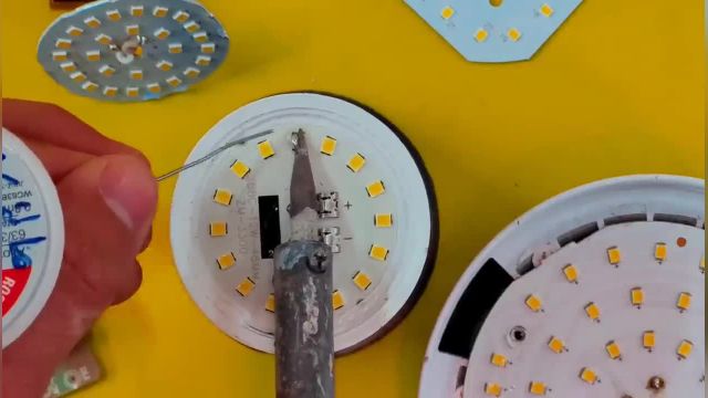 بهترین روش تعمیر لامپ های ال ای دی (کم مصرف)