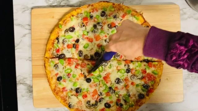 طرز تهیه پیتزا قارچ خانگی آسان و خوشمزه