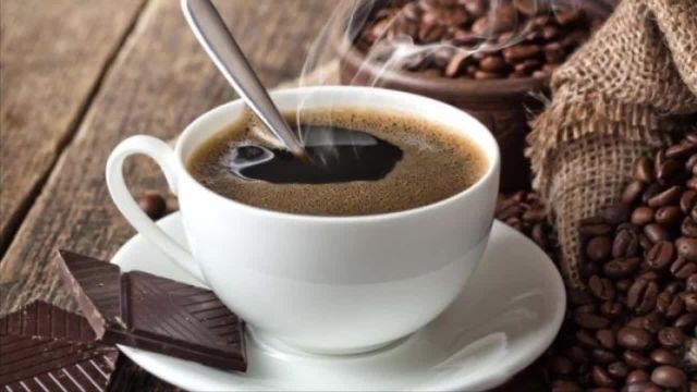 مصرف روزانه یک فنجان قهوه چه تاثیری بر روی سلامت بدن دارد؟