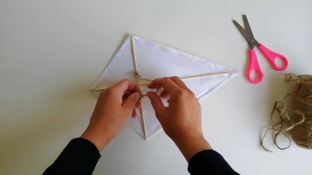 آموزش ساخت بادبادک کاغذی ساده