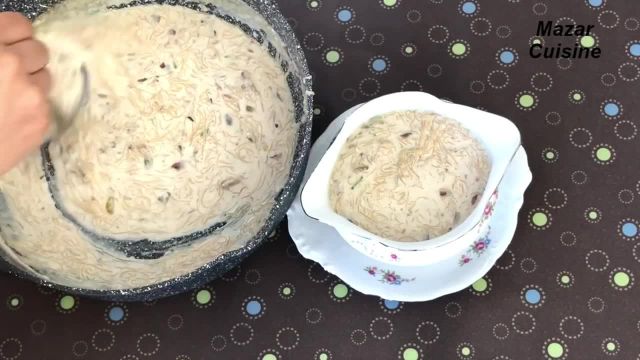 طرز تهیه شیر خرما برای عید نوروز
