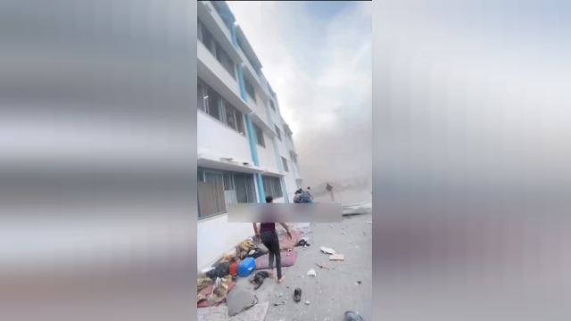 بمباران وحشیانه یکی از مدارس آنروا در خان‌ یونس | فیلم