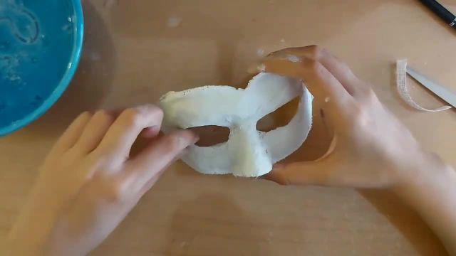 آموزش ساخت ماسک بالماسکه فانتزی (روش قالب گیری صورت)